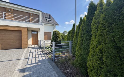 Centrum Kępna – szeregowiec zewnętrzny