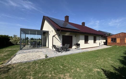 Dom parterowy w Bralinie – jak nowy